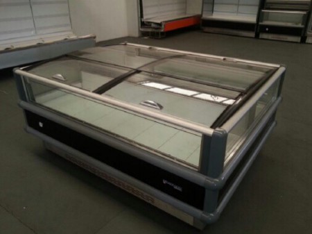 Ilha Interfrio fechada